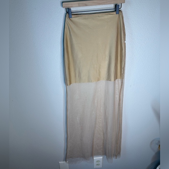 For Love and Lemons Tulle Nude Skirt with Embroidered Flowers Size S - Picture 5 of 5